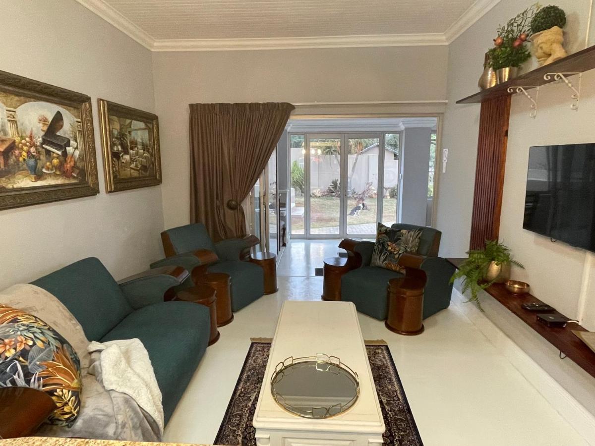 Jelani Guest House White River Bagian luar foto